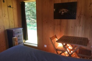 Chalet Le Taïga, en pleine nature | 1 quarto, escrivaninha