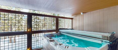Indoor spa tub