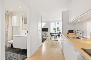Dusch, hårtork och handdukar