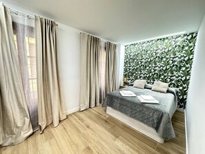 1 habitación, tabla de planchar con plancha, wifi y ropa de cama