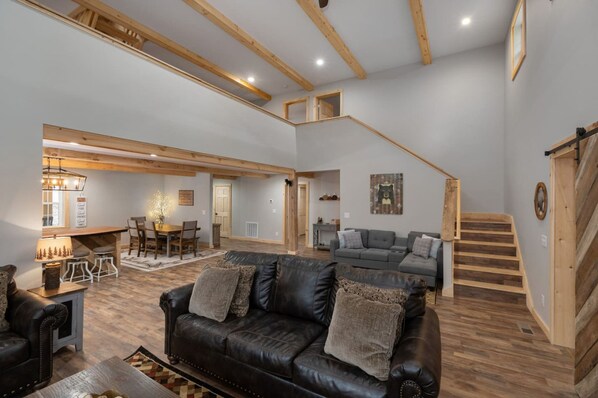 House | 5 bedrooms - Crider Creek Manor in Watauga County (Deep Gap)