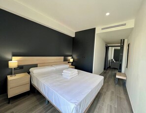1 chambre, fer et planche à repasser, Wi-Fi, literie fournie