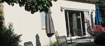 New single-storey house in village center