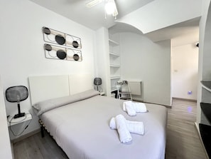 2 chambres, fer et planche à repasser, Wi-Fi, literie fournie