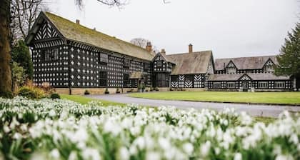 Samlesbury Hall Shepherd's Hut