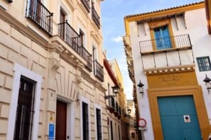 Exterior detail - LANZA - Centrally Located Apartment for 6 in Sevilla (Seville)