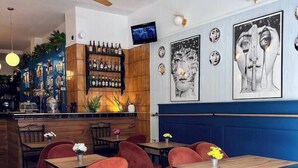 Bar (on property) - To complete (Seville)