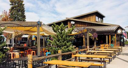 Bend Home Near Orchard Park Sleeps 4