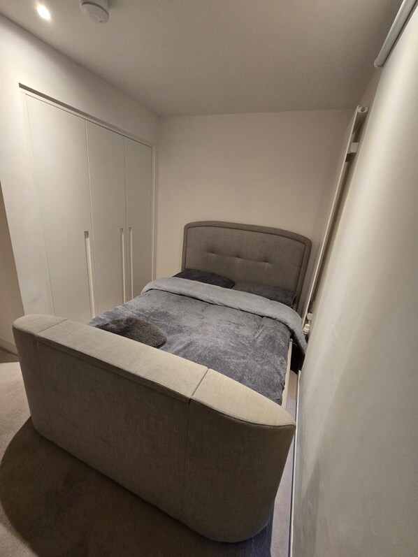 2 多间卧室、熨斗/熨衣板、WiFi