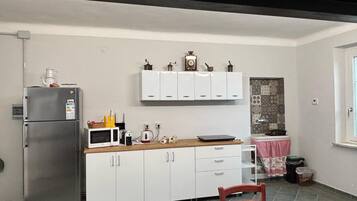 Fridge, microwave, stovetop, electric kettle