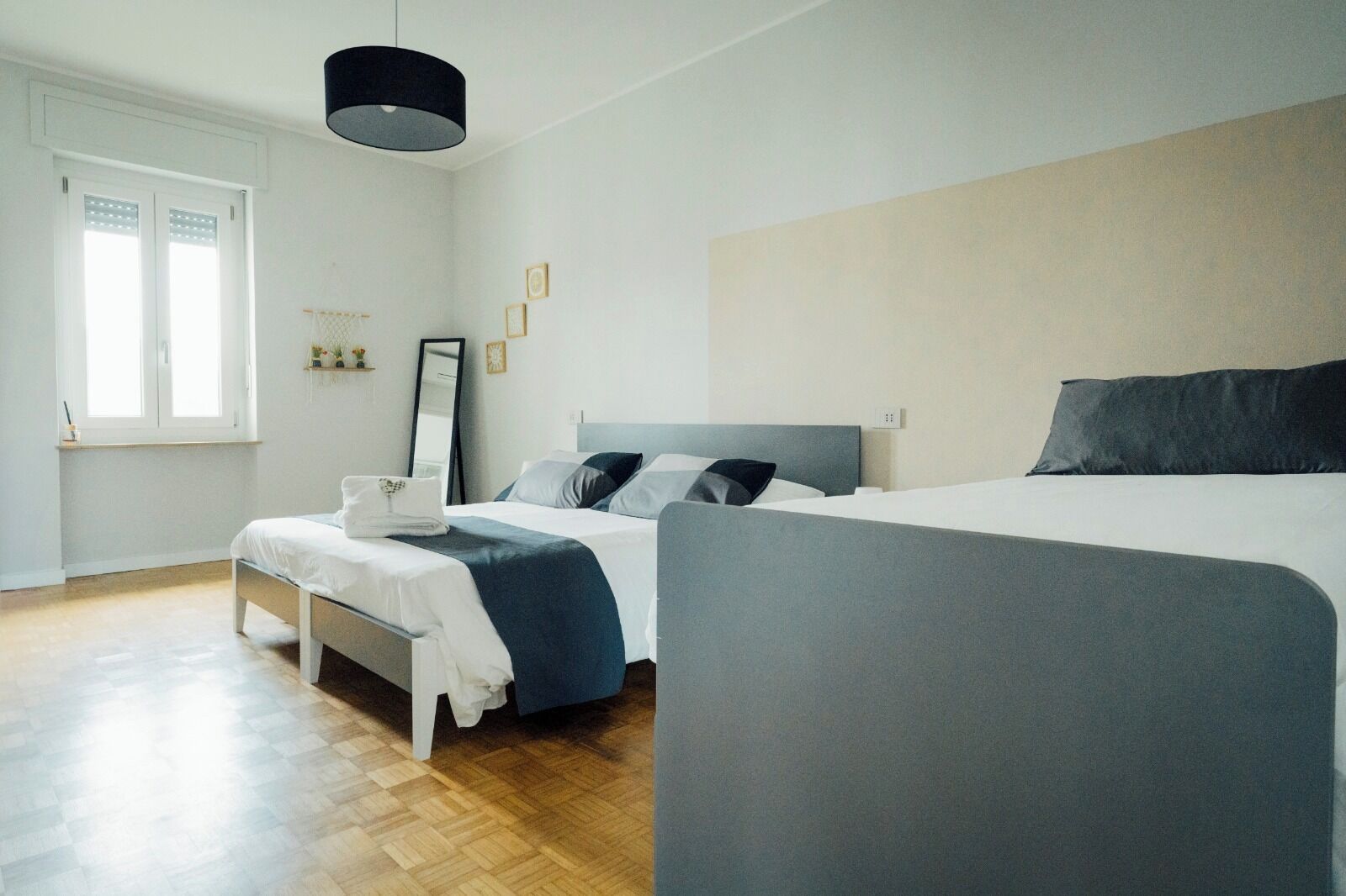 2 Schlafzimmer, Schreibtisch, Bügeleisen/Bügelbrett, kostenloses WLAN