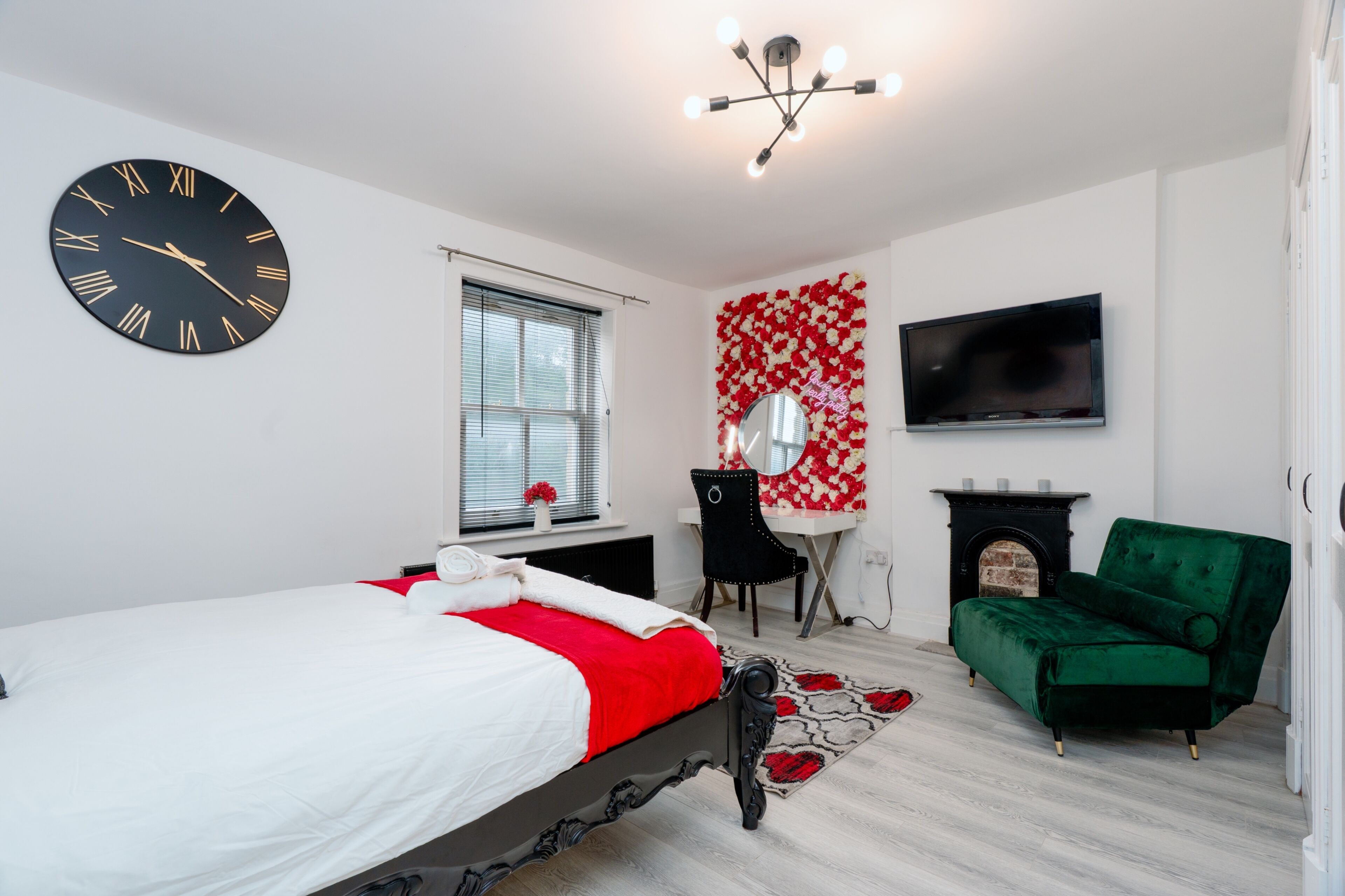 Cottage | 2 bedrooms, iron/ironing board, free WiFi, bed sheets