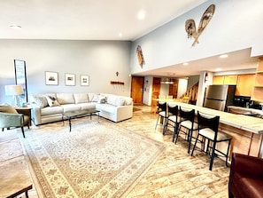 Smart TV, fireplace - 2BD+loft Ski-in Breck Condo (Breckenridge)