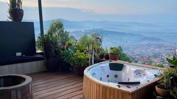 Cobertura panorâmica, vista para a montanha | 1 quarto, cortinas blackout, Wi-Fi de cortesia