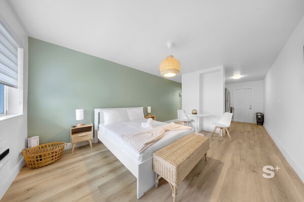 Iron/ironing board, free WiFi - Stylish & Cozy Studio in Vibrant Miami (North Miami)