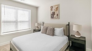 2 bedrooms, desk, iron/ironing board, WiFi - Landing | Amazing 2BD, Pool, Clubhouse (Huntsville)