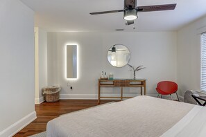2 bedrooms, desk, travel crib, WiFi