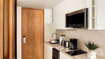 Caja de seguridad en la habitación y escritorio