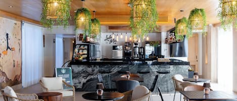 Coffee shop