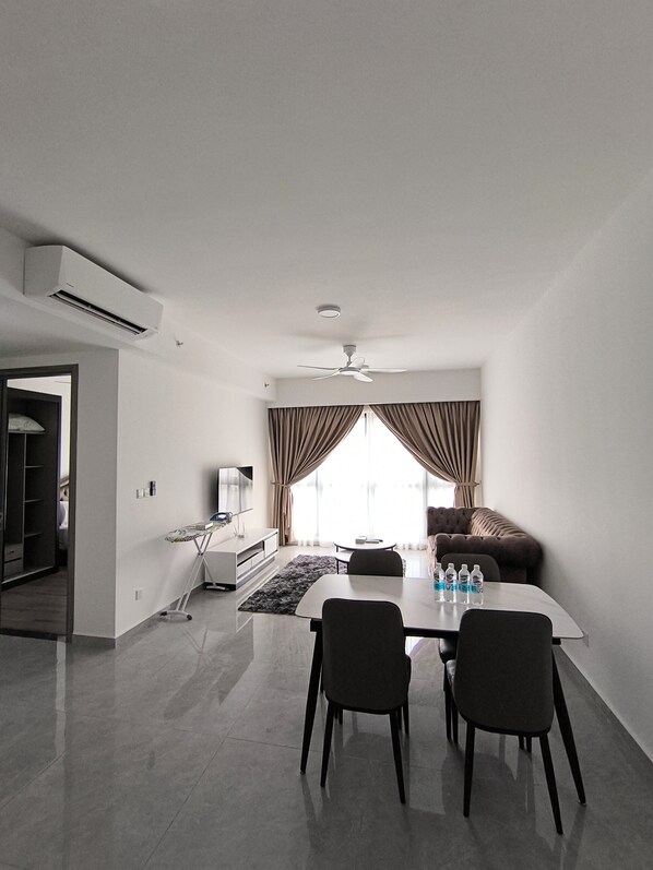 2 多间卧室、隔音、免费 WiFi