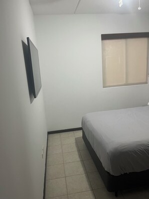 2 Schlafzimmer, Bügeleisen/Bügelbrett, Reisekinderbett, kostenloses WLAN