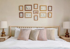4 habitaciones, escritorio, tabla de planchar con plancha y wifi 