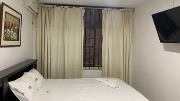 Desk, laptop workspace, free WiFi