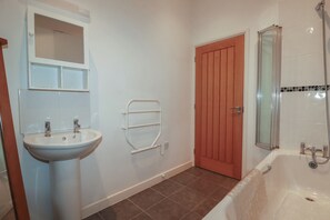 Shower - Treburgett (Truro)