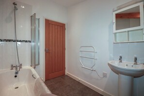 Shower - Tregullan (Truro)