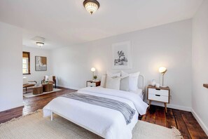 3 bedrooms, WiFi, bed sheets - Spacious and Charming Modern 3-bedroom house in Leslieville w/ Hot Tub (Toronto)