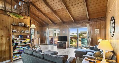 Pet-friendly oceanside home in South Nags Head just steps to the beach!
