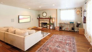 Interior - Tahoe Trail Retreat - Steps from the TRT (Zephyr Cove)