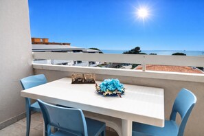 Balcony - Seaside Retreat With Terrace in Bibione (San Michele al Tagliamento)