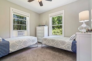 4 Schlafzimmer, Bügeleisen/Bügelbrett, WLAN, Bettwäsche