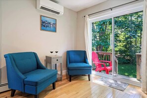 TV, fireplace, DVD player