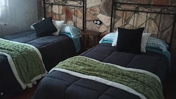 2 makuuhuonetta, silitysrauta/-lauta, Wi-Fi, vuodevaatteet