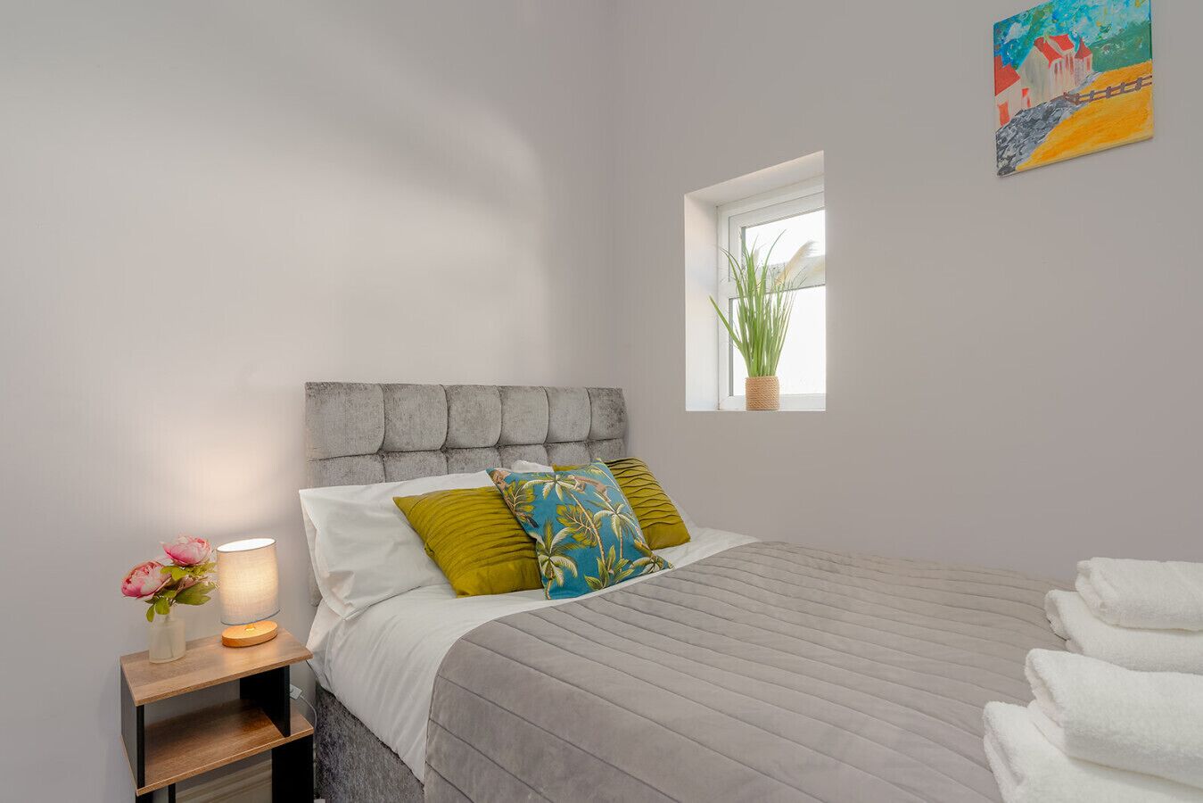 3 bedrooms, desk, iron/ironing board, free WiFi