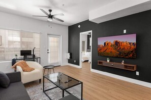 Smart TV, computer monitors