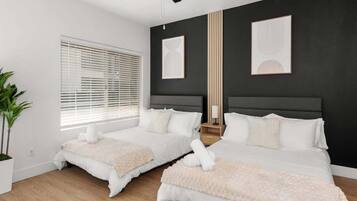 2 Schlafzimmer, BĂŒgeleisen/BĂŒgelbrett, Reisekinderbett, kostenloses WLAN