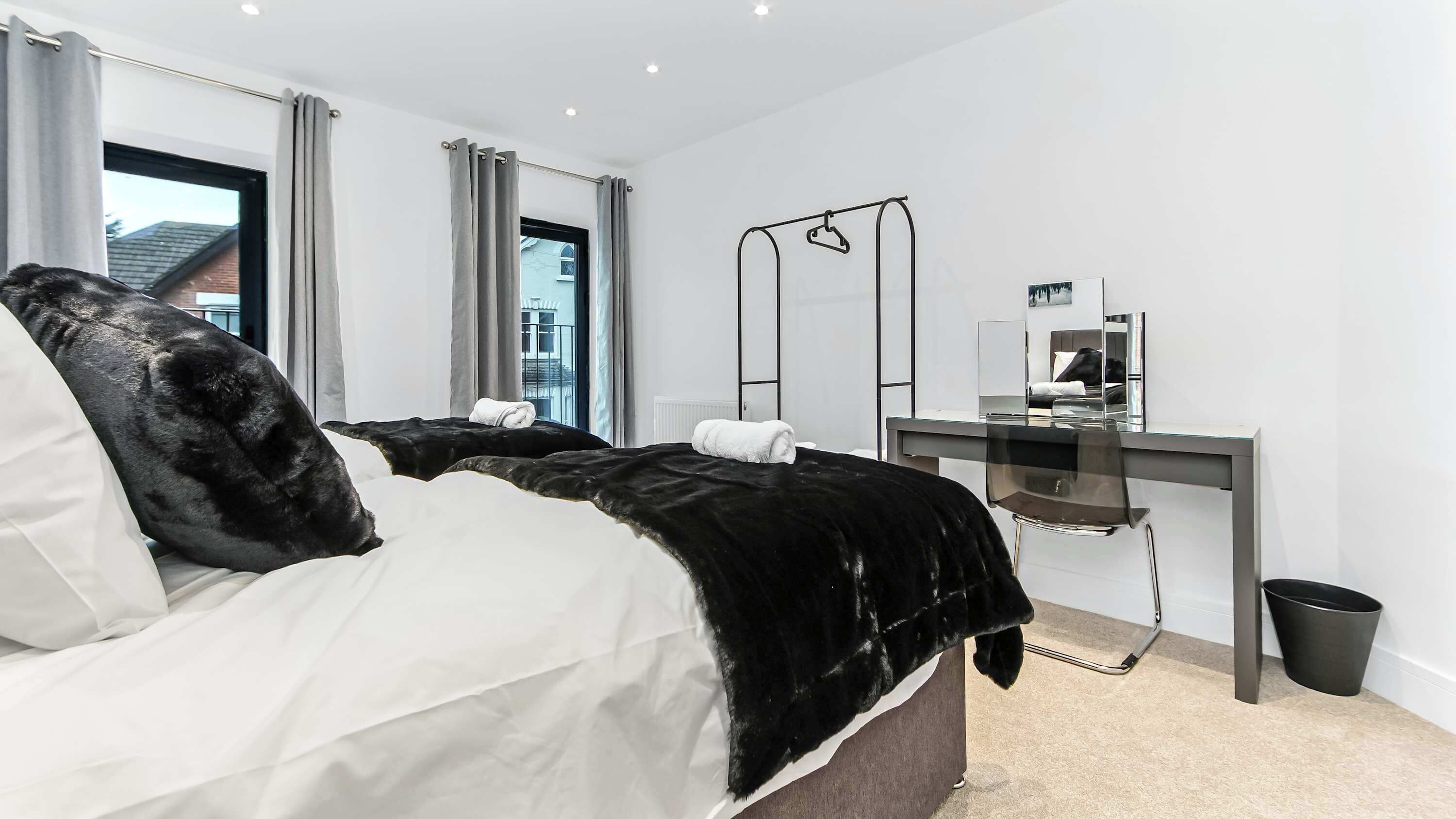 2 室のベッドルーム、アイロン / アイロン台、WiFi、ベッドシーツ