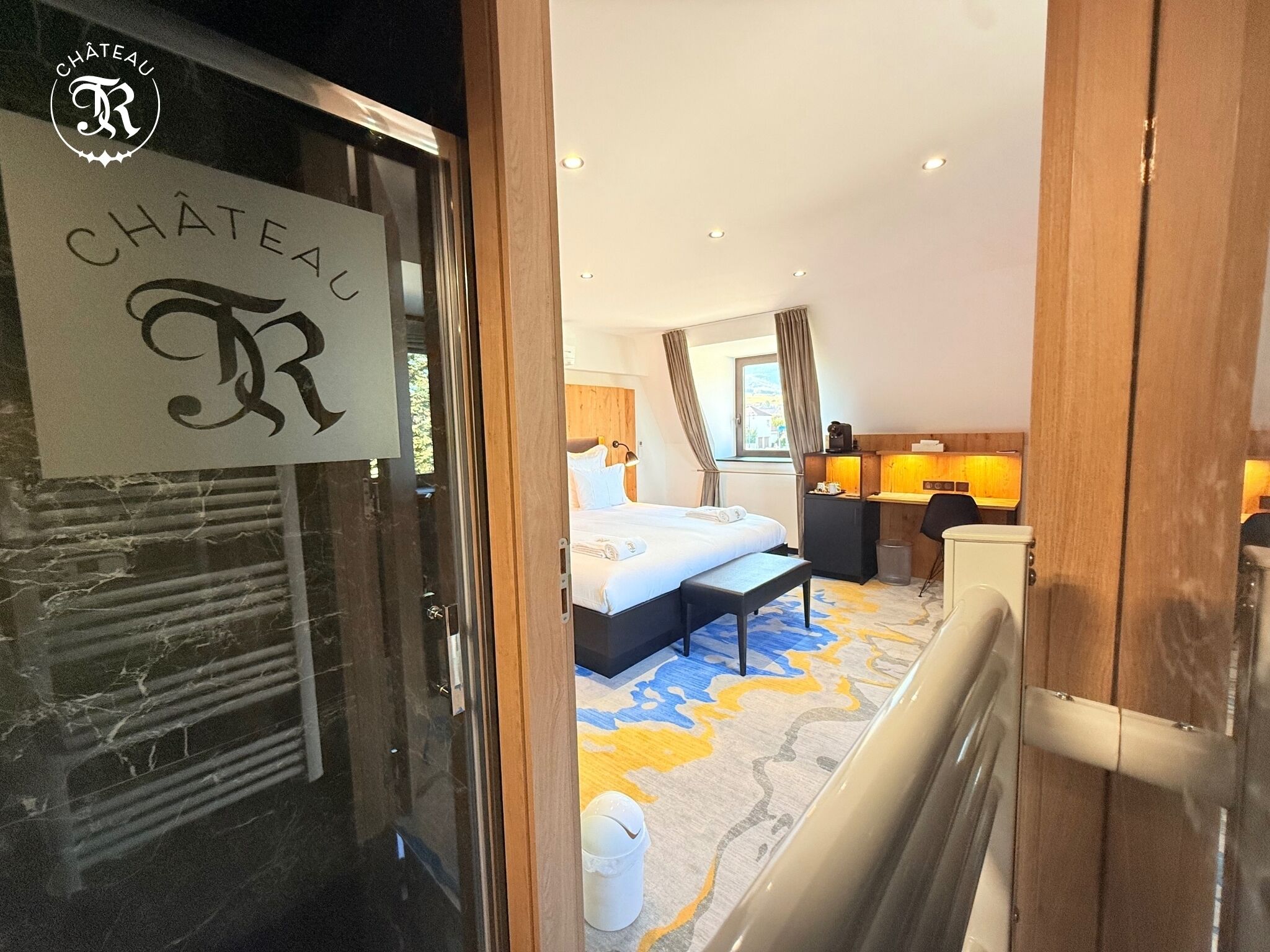 Deluxe Double Room, Garden View | Bathroom | Shower, rainfall showerhead, hair dryer, bathrobes