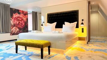 Royal-Suite, Blick auf den Weinberg | 1 Schlafzimmer, BettwÀsche aus Àgyptischer Baumwolle