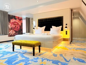 Royal suite, uitzicht op wijngaard | 1 slaapkamer, lakens van Egyptisch katoen, luxe beddengoed