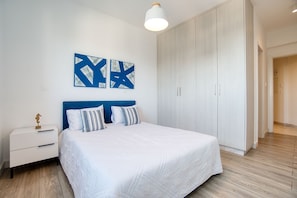 2 habitaciones, tabla de planchar con plancha y wifi gratis 