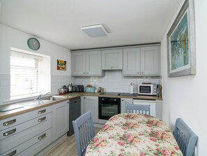 Dishwasher, cookware/dishes/utensils
