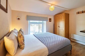 2 bedrooms, iron/ironing board, travel crib, WiFi