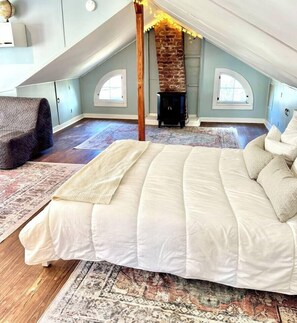 3 bedrooms, iron/ironing board, WiFi, bed sheets - White Lily Cottage, White Lily Cottage (St. Augustine)