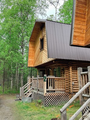 Exterior - Cozy Cabin on wooded property. (Wasilla)