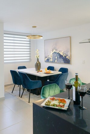 Basic Apartment | Dining - Oasis de Lujo para descansar en Pereira (Pereira)