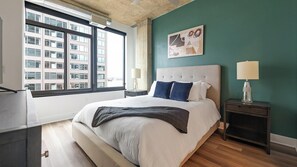 2 bedrooms, desk, iron/ironing board, WiFi